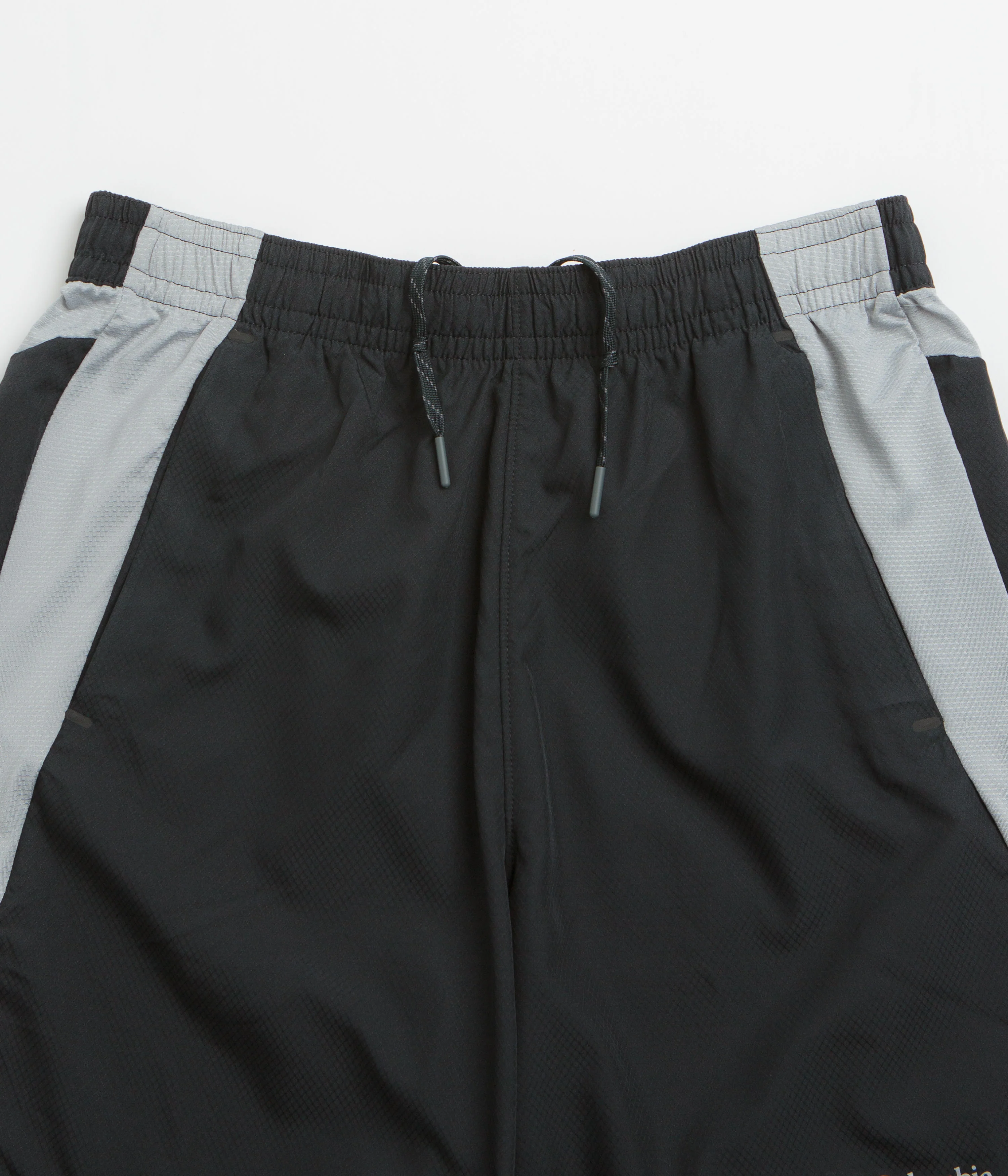 Columbia Three Pitch 7" Shorts - Black / Columbia Grey - Image 4