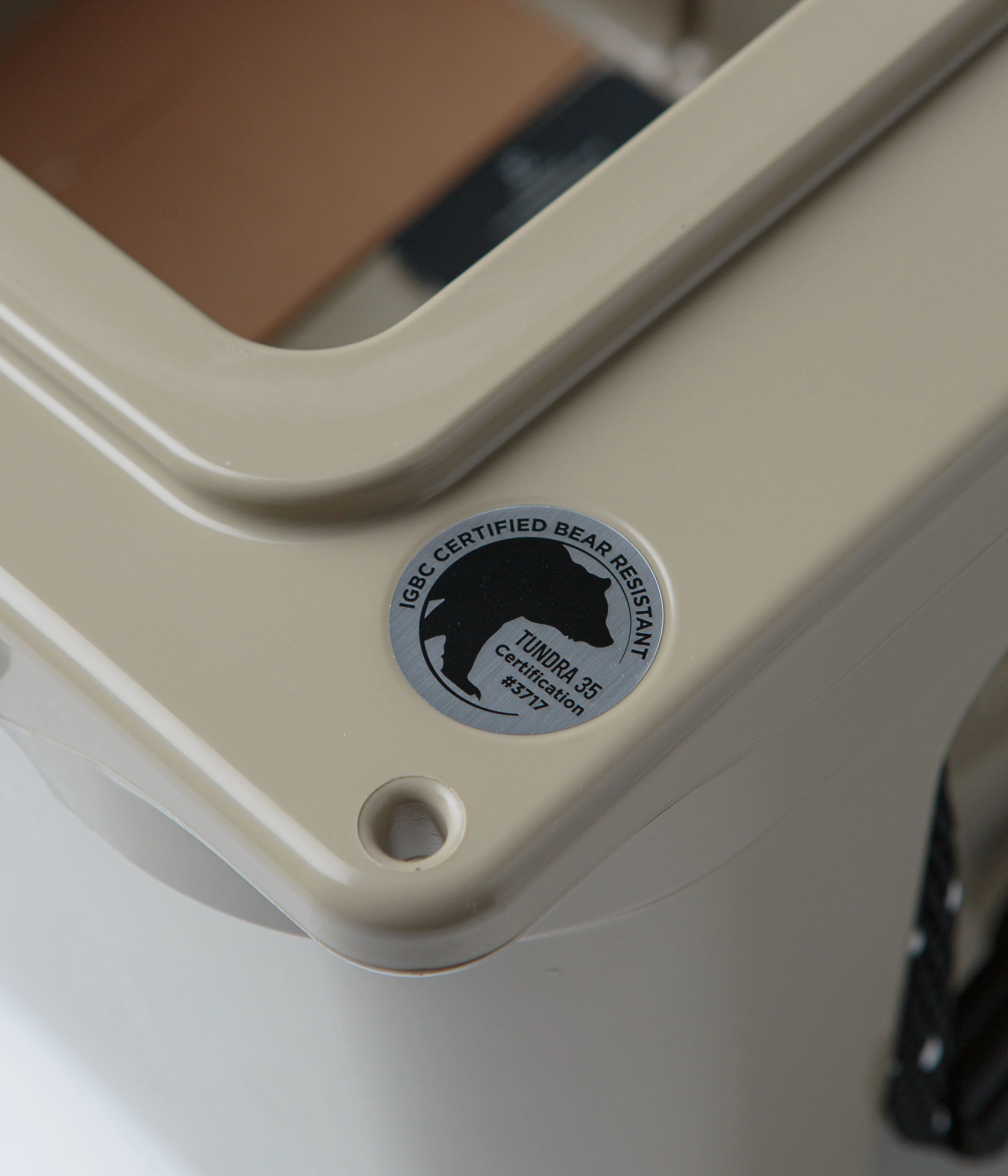 Yeti Tundra 35 Hard Cooler - Tan - Image 5